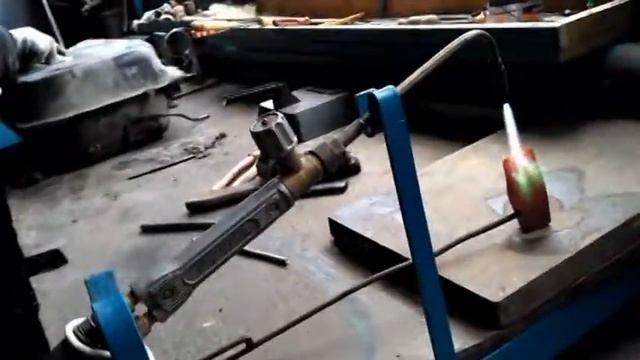 ПРОБИЛ БЕНЗОБАК КАК ЗАПАЯТЬ БЕНЗОБАК НЕ СЛИВАЯ БЕНЗИН смотреть онлайн