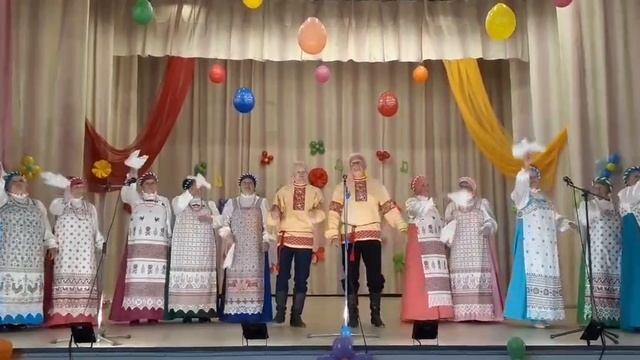 Ансамбль ветеранов "Шиховчанка" - ИЗ ЗА ЛЕСА ЕДЕТ ДРОЛЯ смотреть онлайн