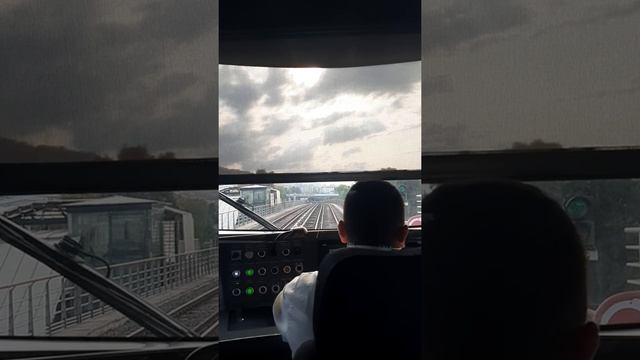 izmir metro kabin içi смотреть онлайн