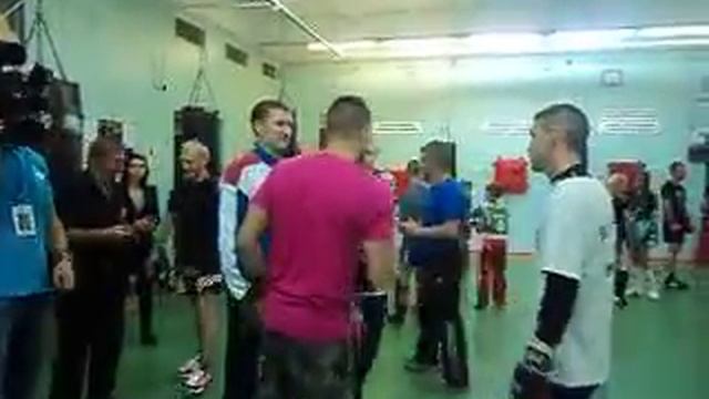 Мастер класс по кикбоксингу в Владивостоке Alberto Simón Montero смотреть онлайн