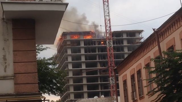 Пожар на Ул Владимира Вернадского ( бывшая Ул Дзержинского) смотреть онлайн