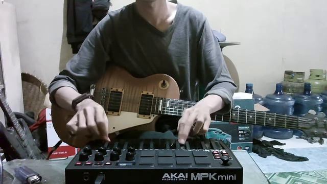 GITARIS AMBYAR LOOPING MUSIK GAK JELAS | AKAI MPK MINI MK ||| смотреть онлайн