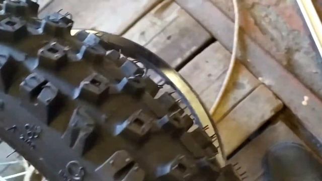 Замена резины на китайском эндуро мотоцикле Geon Terrax 250 смотреть онлайн