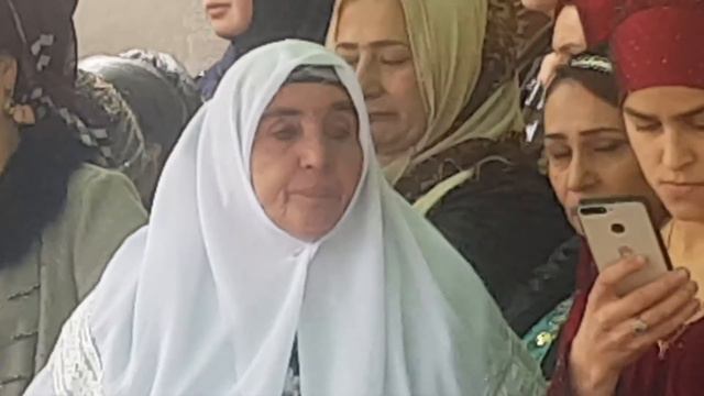 Дар туйи Шаҳзод як Модар дилу ҷигаруш сухт аз гиря тамошо кунед ва боз ОБУНА шавед ба канали мо смотреть онлайн