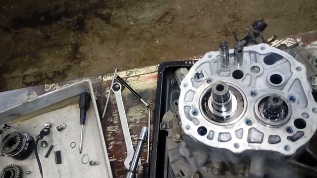 Разбираем МКПП от Шевроле Авео 1.2 ( Chevrolet Aveo )