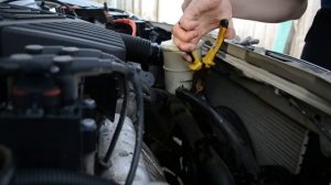 Замена масла в ГУРе Рено Логан