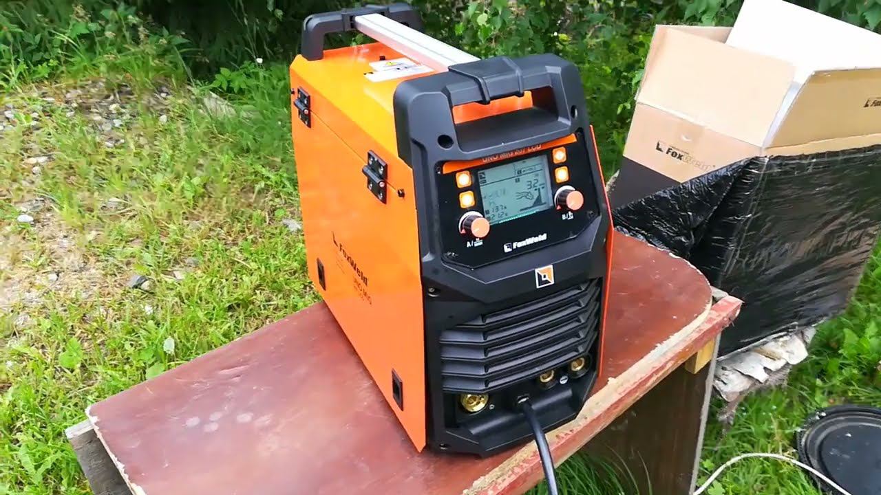 Сварочный полуавтомат FoxWeld UNO MIG 207 LCD. Миниобзорчик. смотреть онлайн