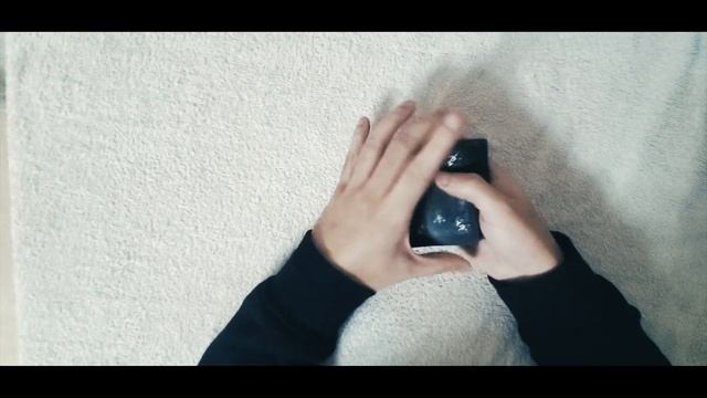 Card Magic - card jumping on top all the time! смотреть онлайн