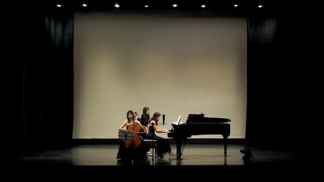 蕭泰然: 客家綺想曲 смотреть онлайн