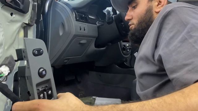 (UZ-РУСС) Gentraga oyna ko'taradigan o'rnatish. На Джентру установить блок для стеклоподъемник. смотреть онлайн