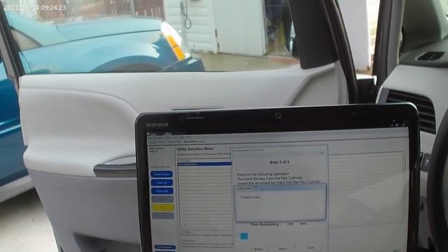 Registering a Toyota G key with Techstream смотреть онлайн