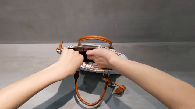 Maison Margiela 5AC ミニバッグ смотреть онлайн