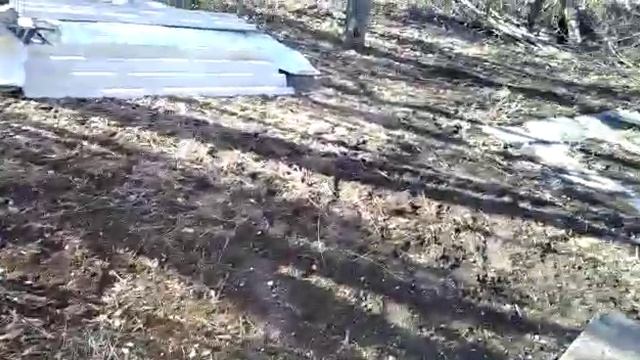 Купила дачу в Ейске. Искала людей, кто поставит столбы для проведения света. И другое..