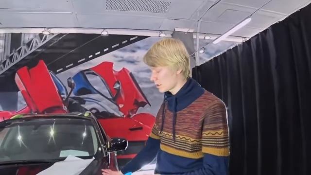 ПРОФЕССИЯ: МАСТЕР ОКЛЕЙКИ АНТИГРАВИЙНОЙ ПЛЕНКОЙ смотреть онлайн