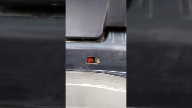 КАК ОТКРЫТЬ БАГАЖНИК МЕХАНИЧЕСКИМ ПУТЕМ В BMW E46 смотреть онлайн
