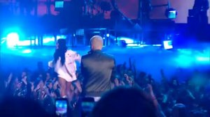 Eminem rihanna love the way you lie lyrics live