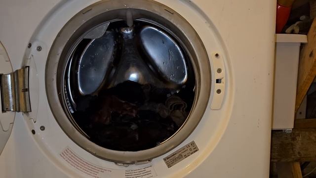 Washing clothes in "secret mode" on an Electrolux washer! (special for 30,000 subs) смотреть онлайн