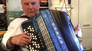 баян Орфей и его евроремонт 006 . Проба на звук после ремонта