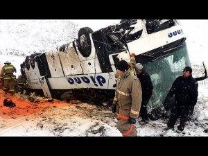 Срочно|Авария дар граница|Автобус бо муҳоҷирони Тоҷик чапа шуд|дуо гу бошед|03.03.2023 #РОЙГОНАВИА