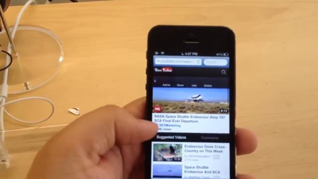 iPhone 5 iOS 6 Quick Review At Apple Store in The Grove LA смотреть онлайн