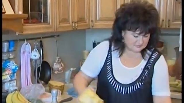 2 "Кулинар и Я" шарлотка с яблоками,куриные отбивные,закуска из сыра сулугуни с зеленью. смотреть онлайн