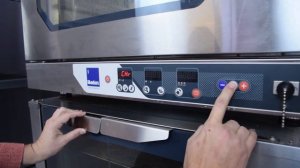 Автоматическая мойка пароконвектоматов RADAX