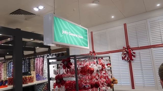 THINGS ARE STARTING TO GET FESTIVE IN LONDON | JOHN LEWIS CHRISTMAS | DAILY VLOG смотреть онлайн