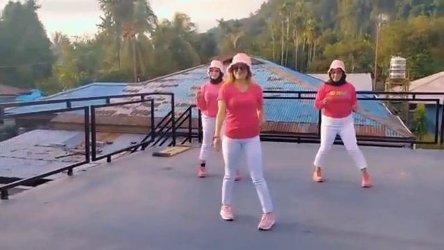 45 Degrees Demo Trio SSB Serui Papua #linedance #linedanceindonesia #PapuaIndonesiahits смотреть онлайн