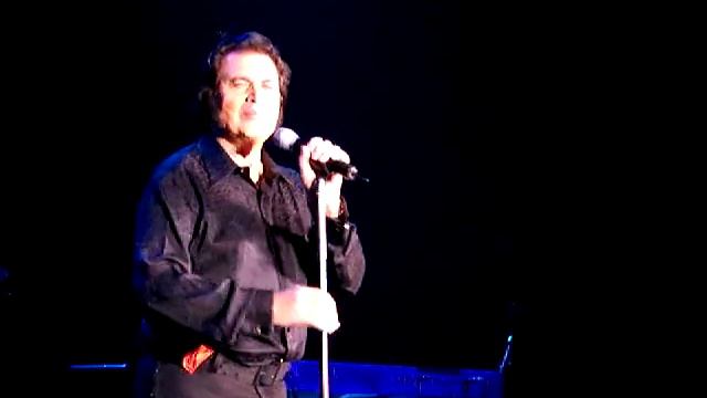 Engelbert says goodbye To Vegas Las Vegas (07-23-06) смотреть онлайн