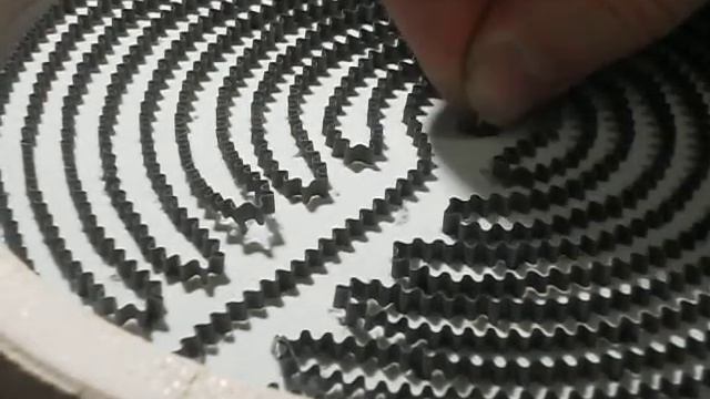 Ремонт инфракрасной плиты - фиксация ленточного нагревателя конфорки к основанию. смотреть онлайн