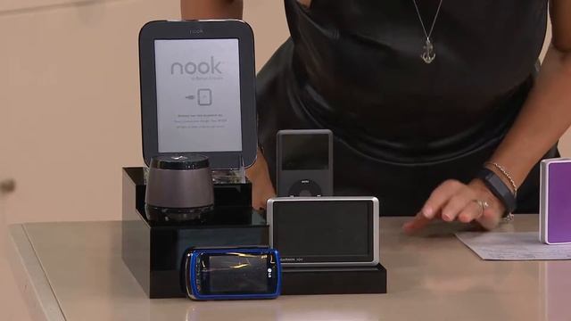 myCharge Power Bank 3000 PortableCharger for Cell Phones and Electronics with Dan Hughes смотреть онлайн