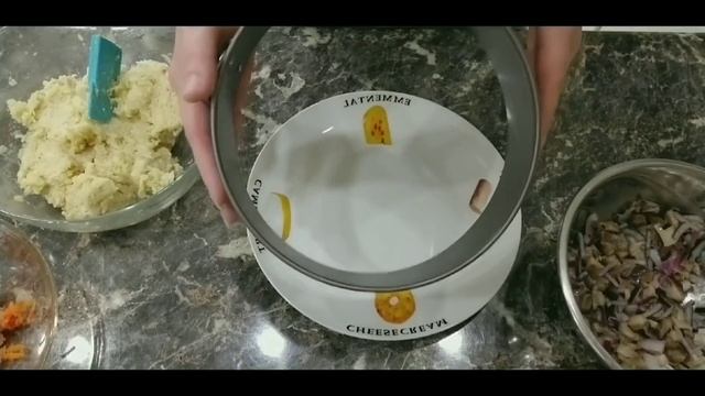 Очень Вкусный Слоёный праздничный салат Мельник. Салат с мясом и грибами. смотреть онлайн