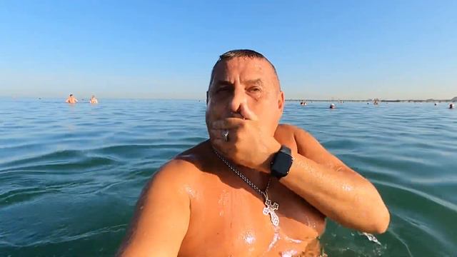 #Анапа. Сегодня 07.07.2023. Чёрное море. Пляж «Центральный». Время 7.00. Воздух. Море 25. Купание. смотреть онлайн