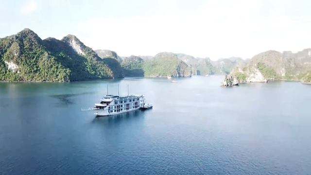 Top 10 Beautiful Places You NEED To Visit In The World смотреть онлайн