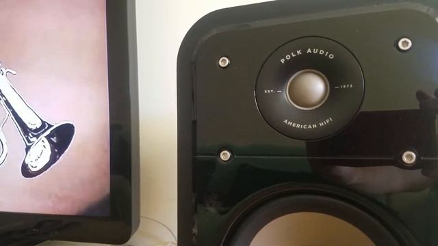 Polk Audio Signature S20 bookshelf playing Hugh Masekela смотреть онлайн