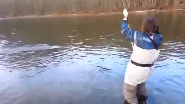Приколы на рыбалке смотреть онлайн