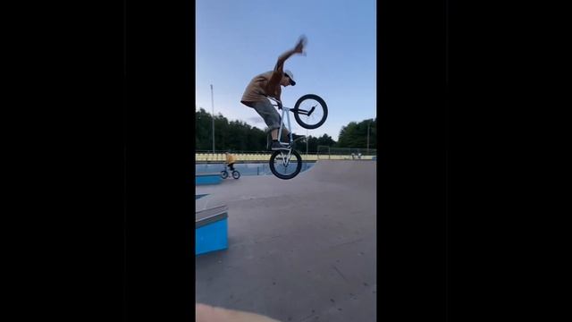 Видео из говна и палок смотреть онлайн