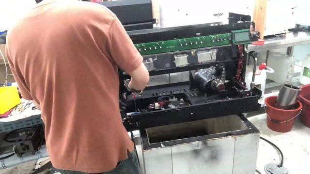La Cimbali M39 DT 2GR 오버홀 작업 смотреть онлайн