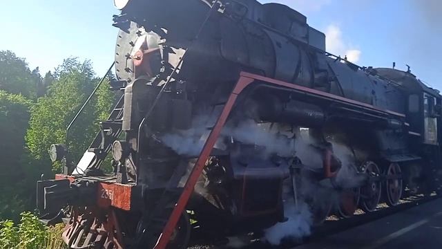 Настоящий паровоз в Карелии. УАЗ паровоз. шутка смотреть онлайн