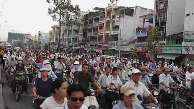 Traffic Ho chi minh Vietnam смотреть онлайн