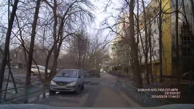Мой первый люк( осторожно,ненормативная лексика) смотреть онлайн