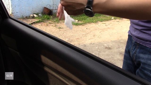 Как почистить бархотки не снимая уплотнитель стекла двери | Бонусы под видео