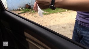 Как почистить бархотки не снимая уплотнитель стекла двери | Бонусы под видео