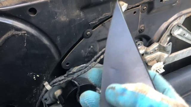 Как снять-поменять боковое зеркало на автомобиле бмв E34