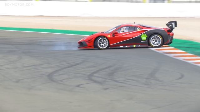Ferrari 488 Challenge Evo | Rosaleny Pilota - SoyMotor.com смотреть онлайн
