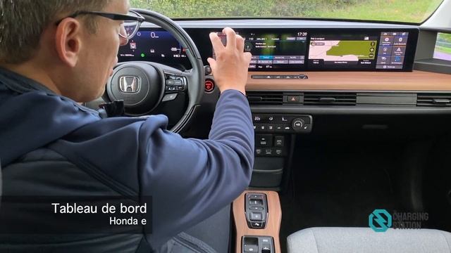 ESSAI - Honda e : une semaine au volant de la citadine japonaise électrique qui a tout pour plaire смотреть онлайн