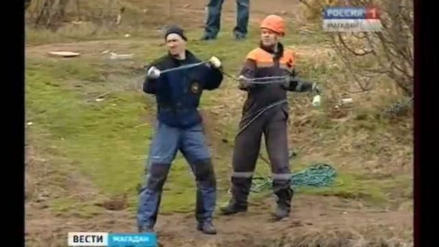 Через реку с помощью канатов Учения спасателей смотреть онлайн
