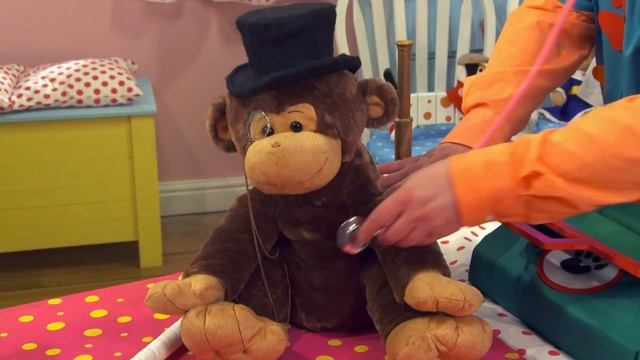 Vet Tumble helps the animals! | Mr Tumble and Friends смотреть онлайн