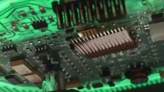 скоростная пайка радиодеталей роботом DIP компонентов смотреть онлайн