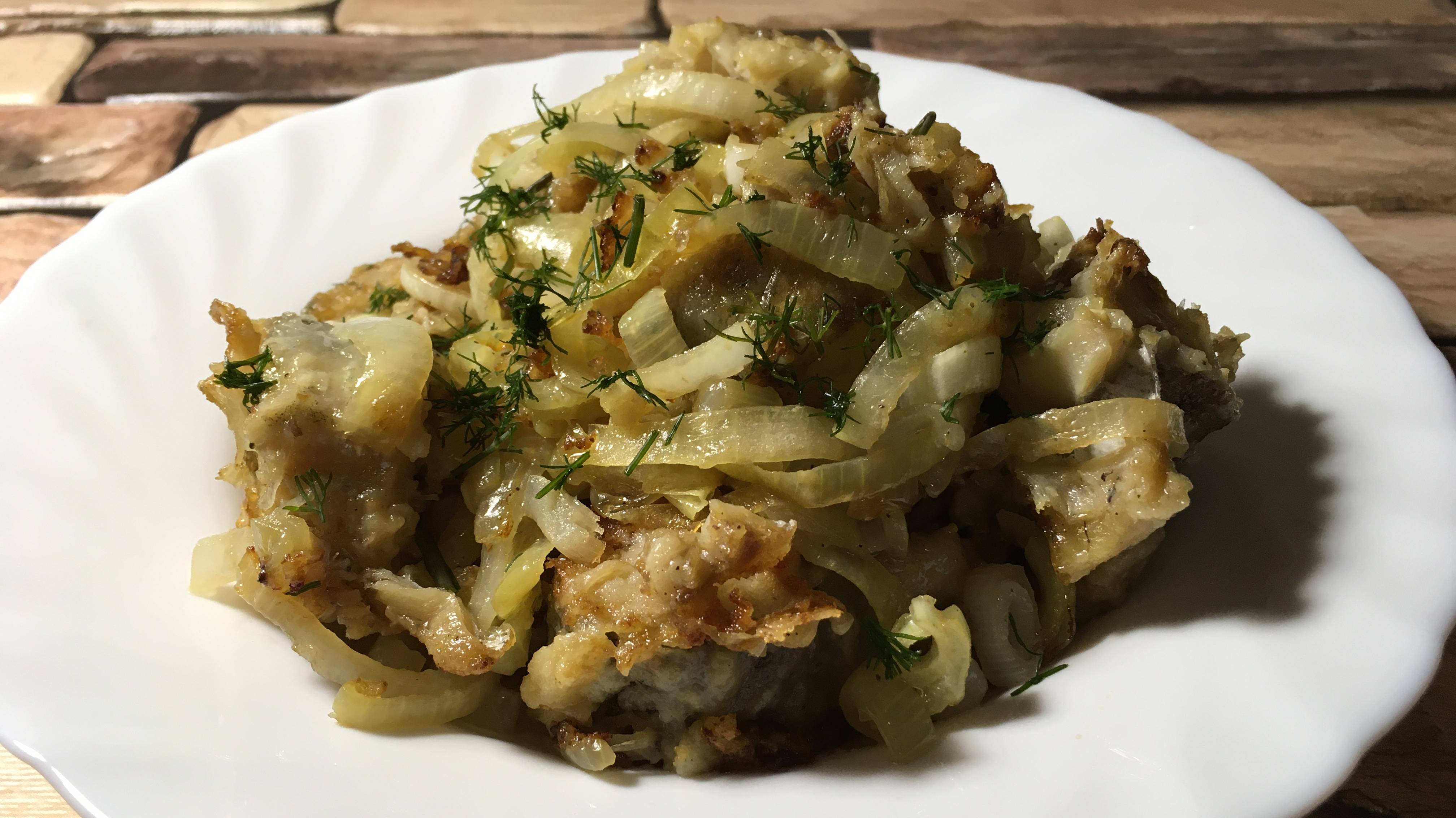Маринованный минтай на сковороде с хрустящей корочкой смотреть онлайн